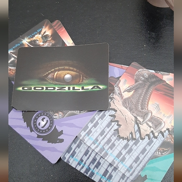 Vintage Godzilla Board Game * Milton Bradley - Picture 5 of 7